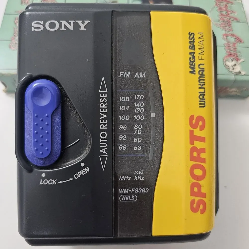 VINTAGE Sony Walkman AM/FM Radio Cassette Tape Player